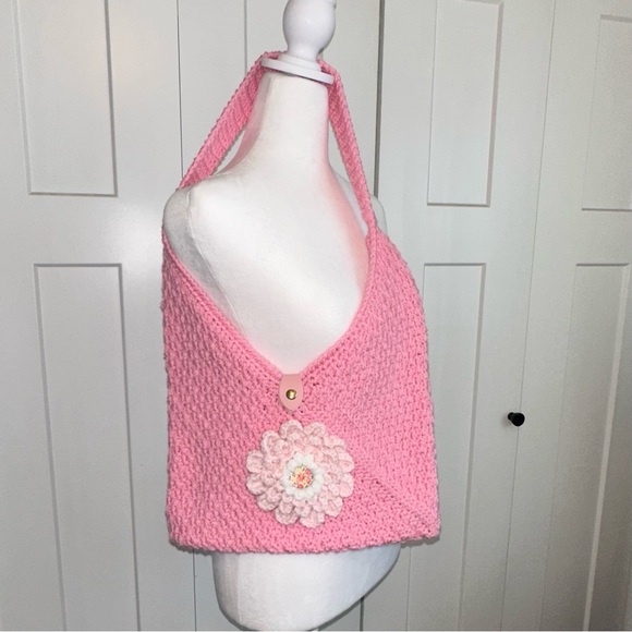 Handmade Pink Crochet Shoulder Bag with Faux Leather Snap Closure - Picture 2 of 6